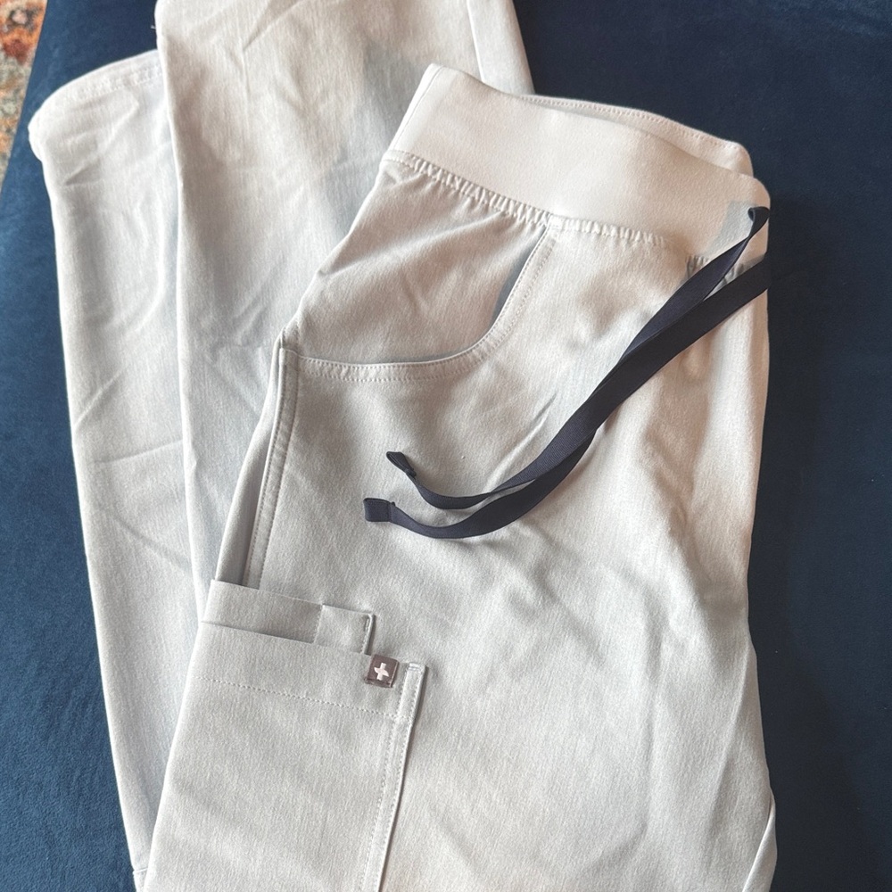 Figs Women's Gray Joggers